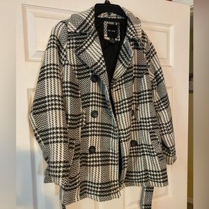 Women’s black and white coat (medium)
